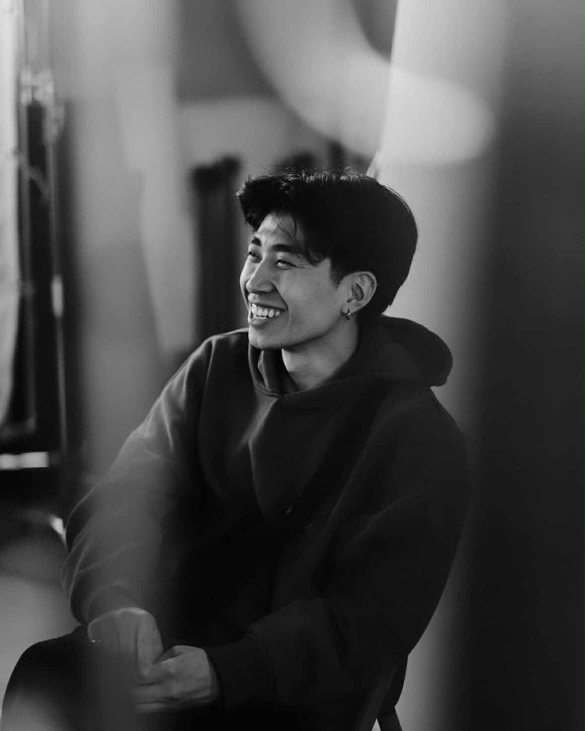 Т.Одгариг: ...анхны хавраа үзэж буй янзаганы нүдэнд хорвоо гоо сайхнаа тольдож байна...