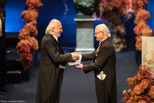 Ласло Краснахоркай: Хүмүүн гэгч гайхамшигт оршихуй чи яг хэн юм бэ?